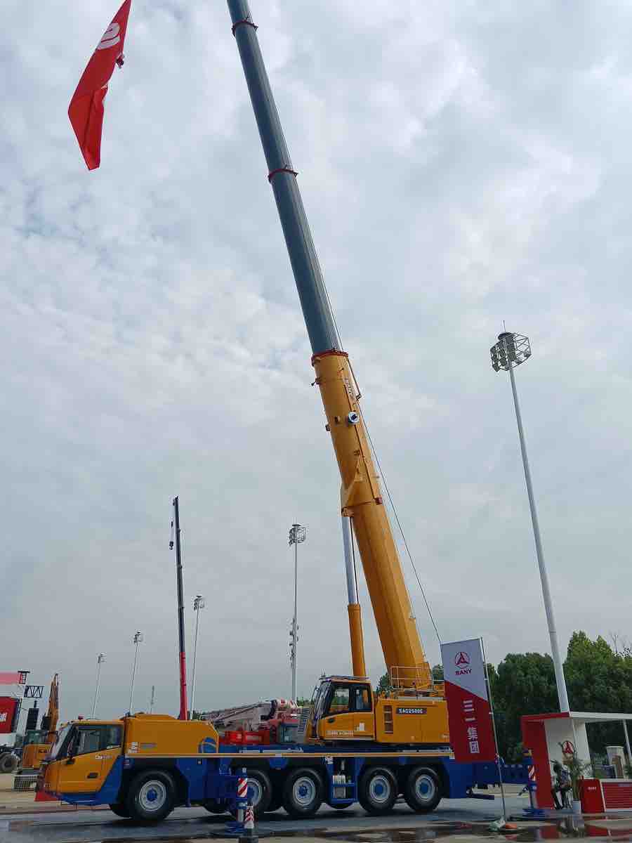 SANY crawler crane